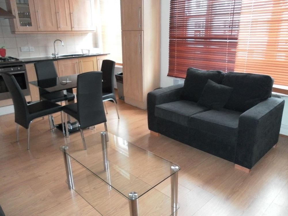 Apartmán Access Earls Court Londýn Exteriér fotografie